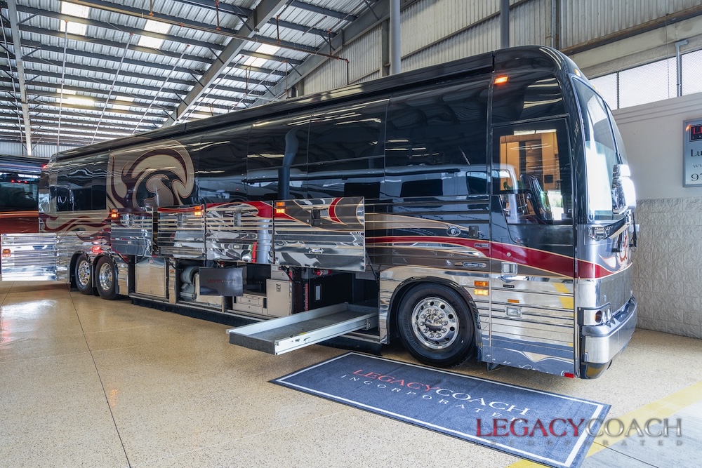 2007 Prevost Featherlite XLII For Sale