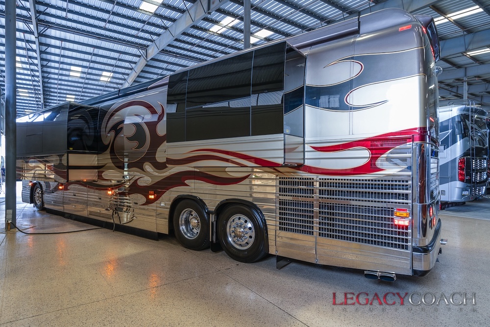 2007 Prevost Featherlite XLII For Sale