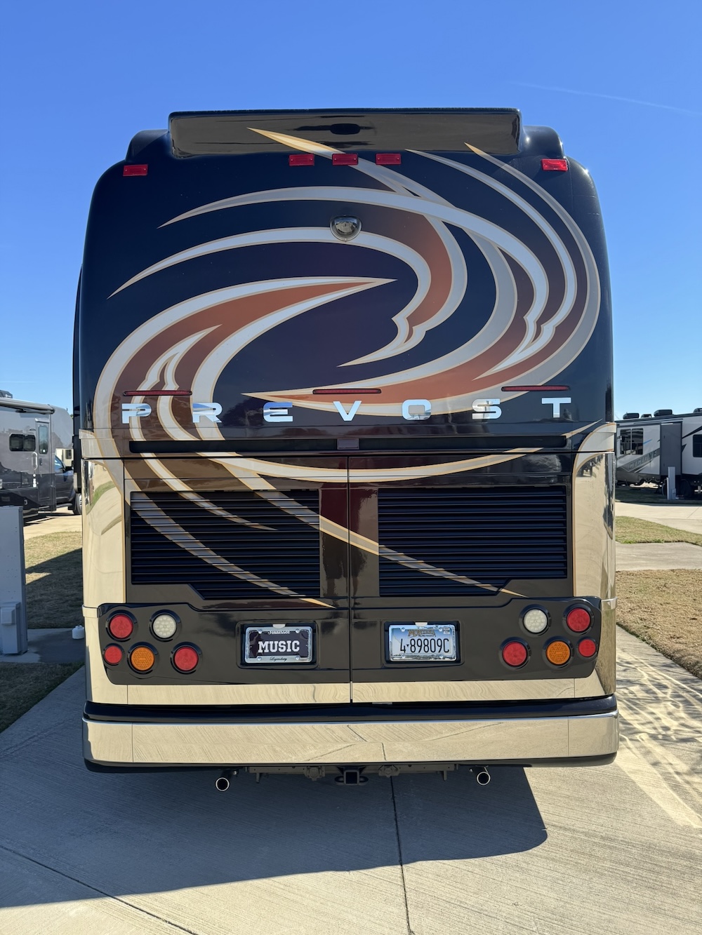 2007 Prevost Legendary XLII For Sale