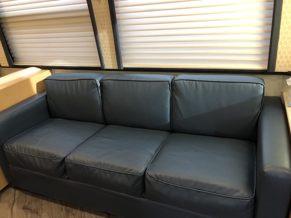 2007 Prevost XLII For Sale