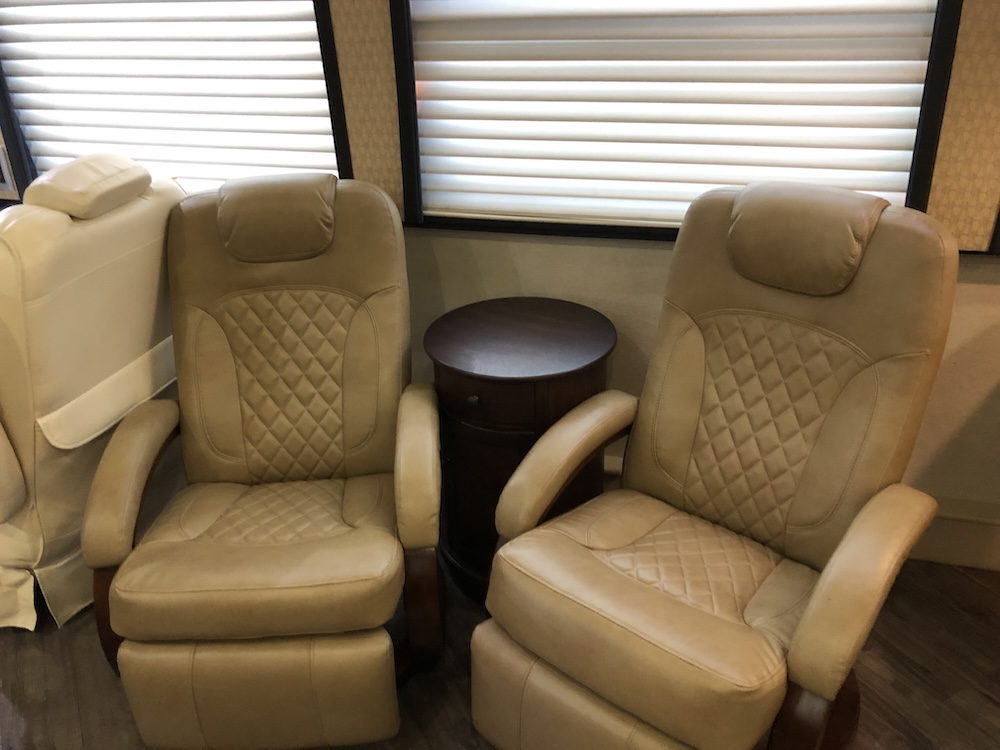 2007 Prevost XLII For Sale