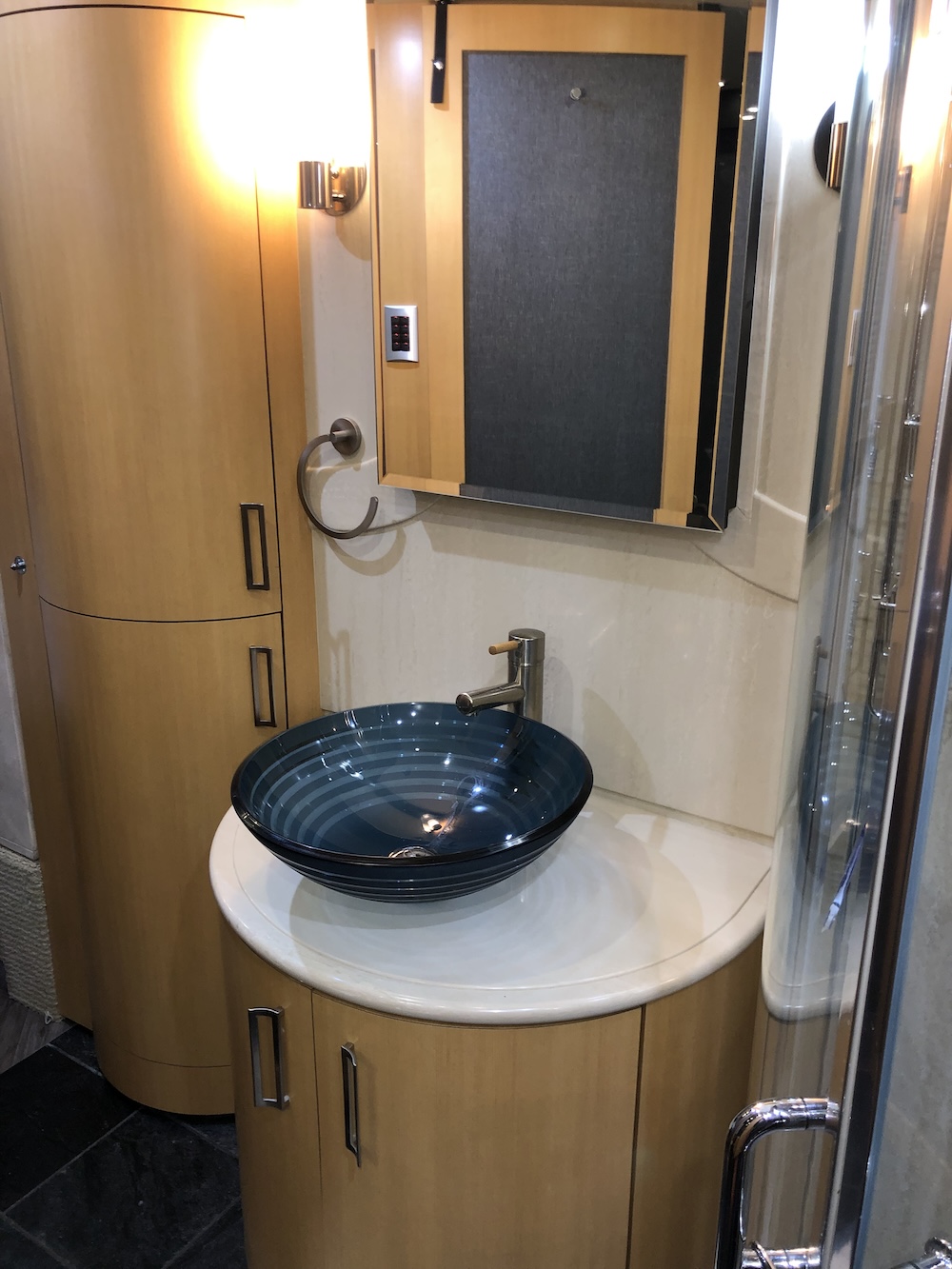 2007 Prevost XLII For Sale