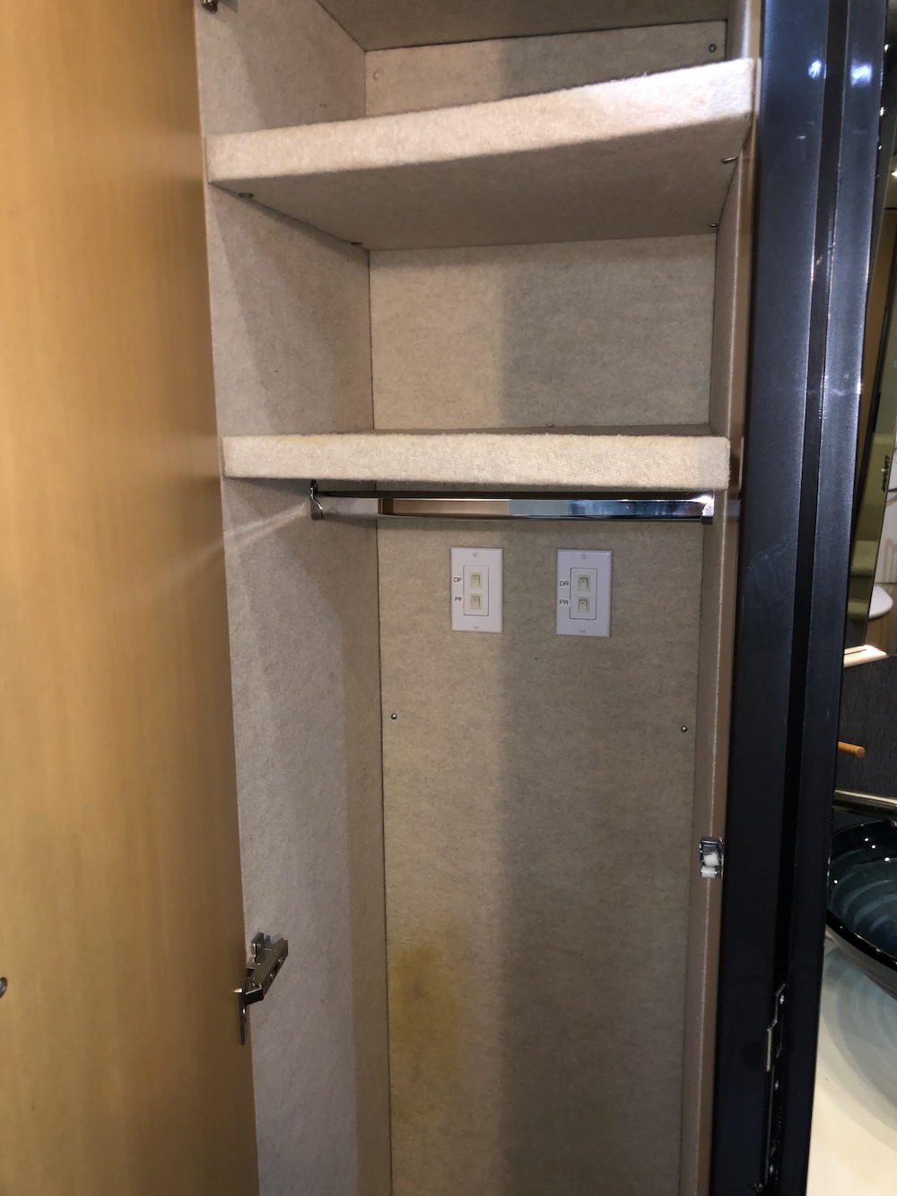 2007 Prevost XLII For Sale