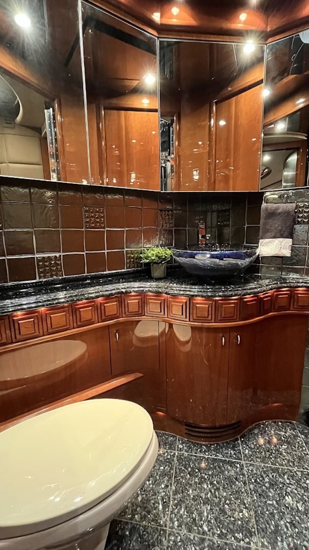 2007 Prevost Liberty XLIIFor Sale