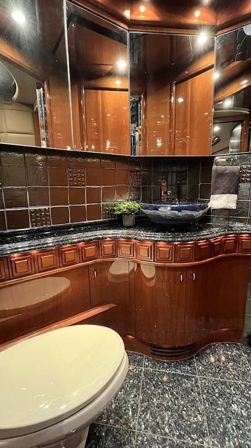 2007 Prevost Liberty XLII For Sale