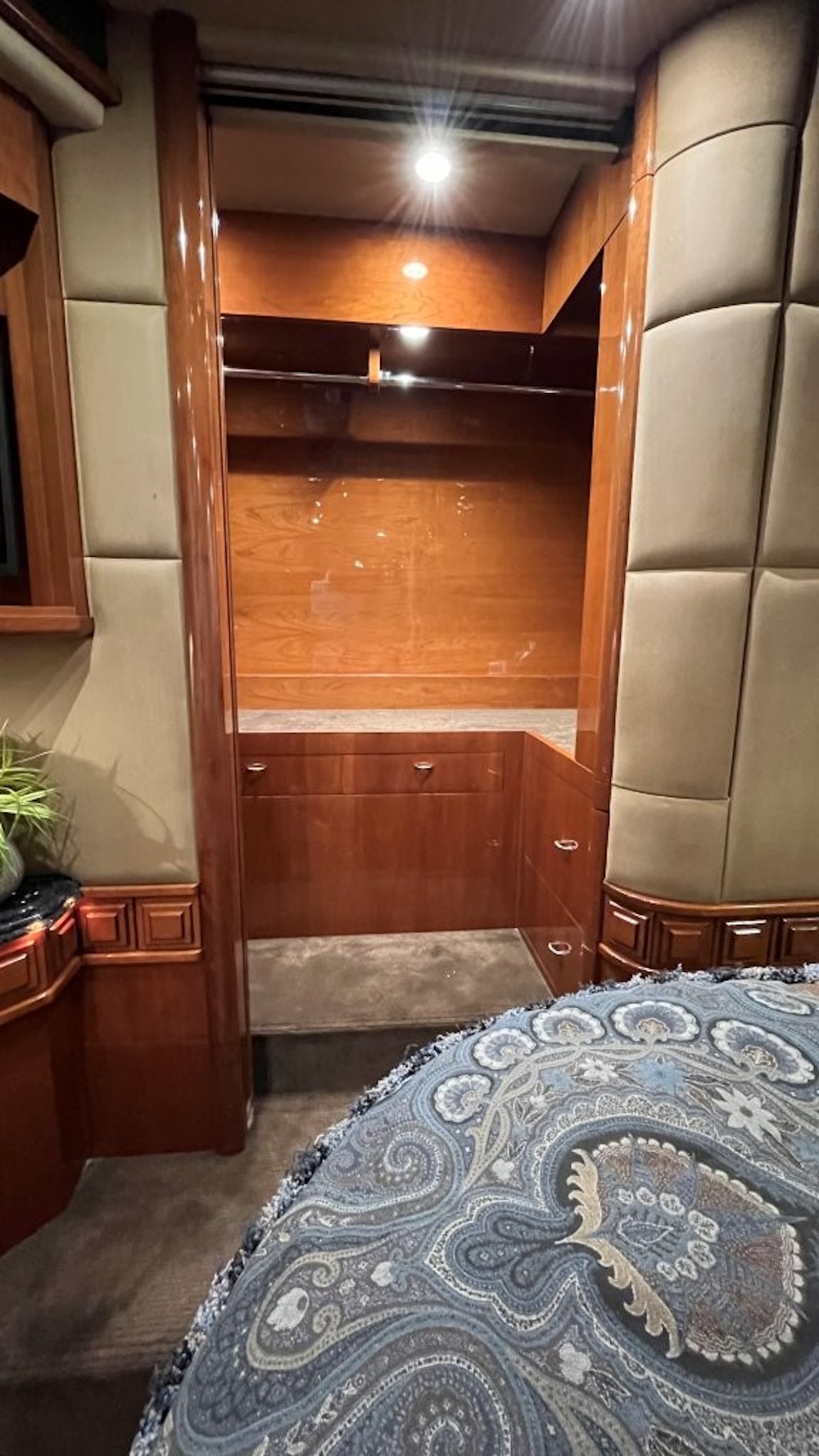 2007 Prevost Liberty XLII For Sale