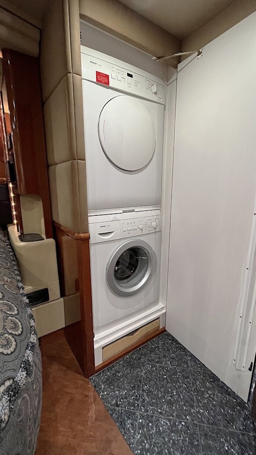2007 Prevost Liberty XLII For Sale