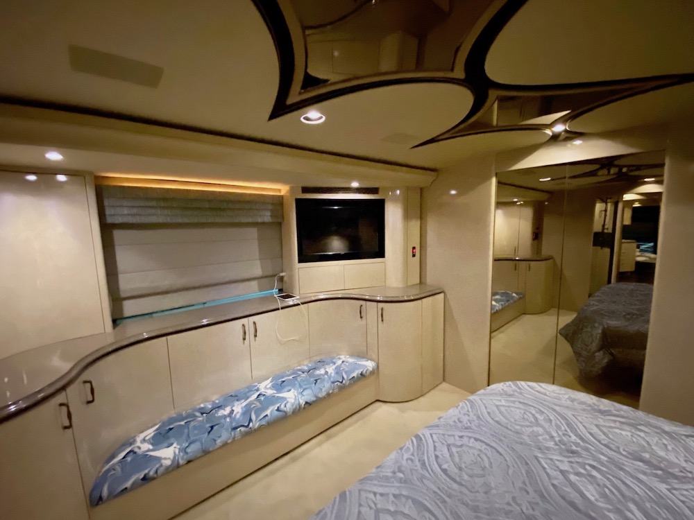 2007 Prevost Marathon H3-45 For Sale