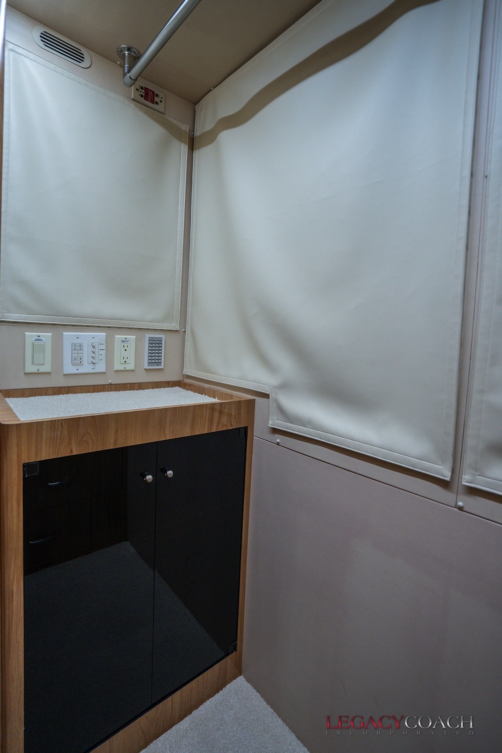 2007 Prevost  Marathon H3-45 For Sale