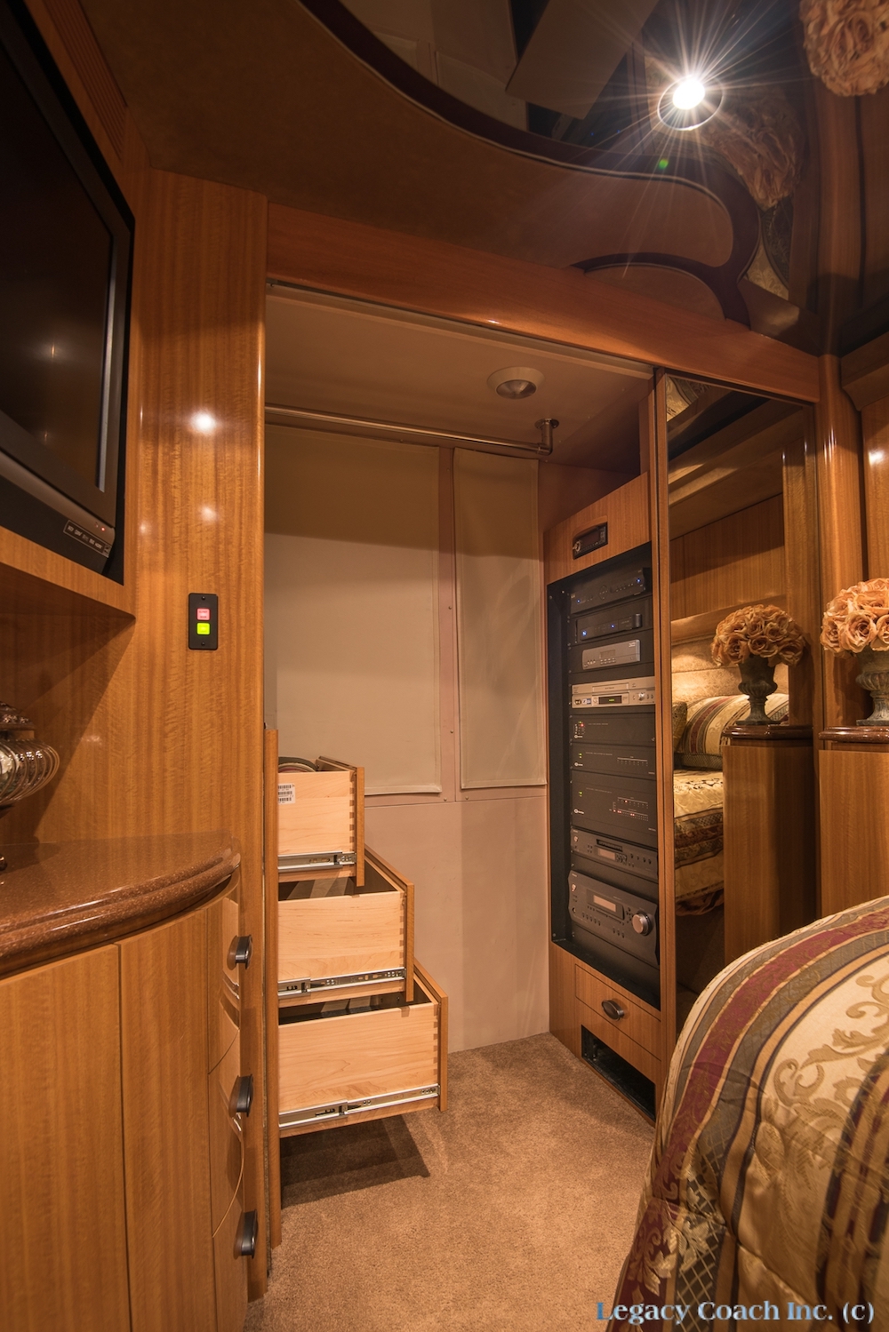 2007 Prevost Marathon H3-45 For Sale