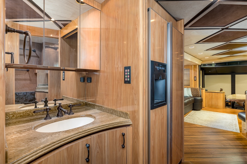 2007 Prevost Marathon H3-45 For Sale