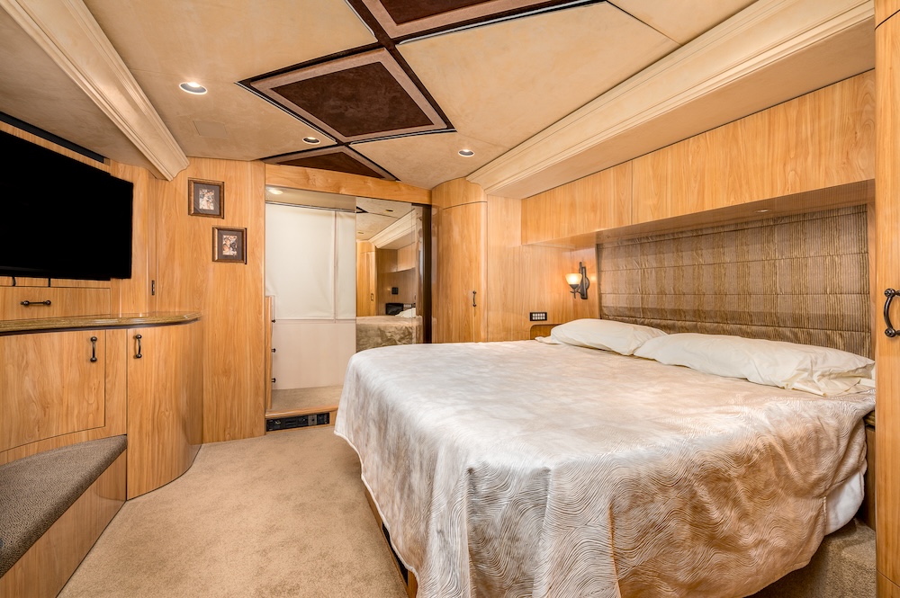 2007 Prevost Marathon H3-45 For Sale