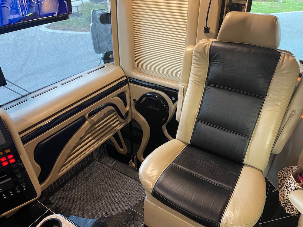 2007 Prevost Marathon XLII For Sale