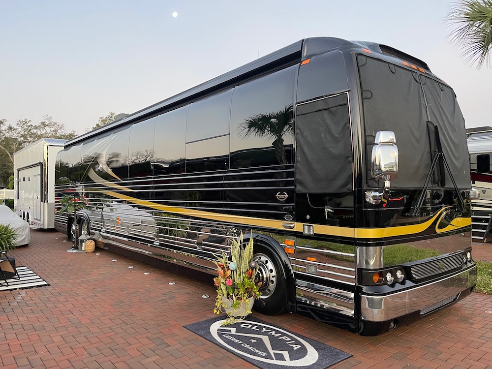 2007 Prevost Marathon XLII For Sale