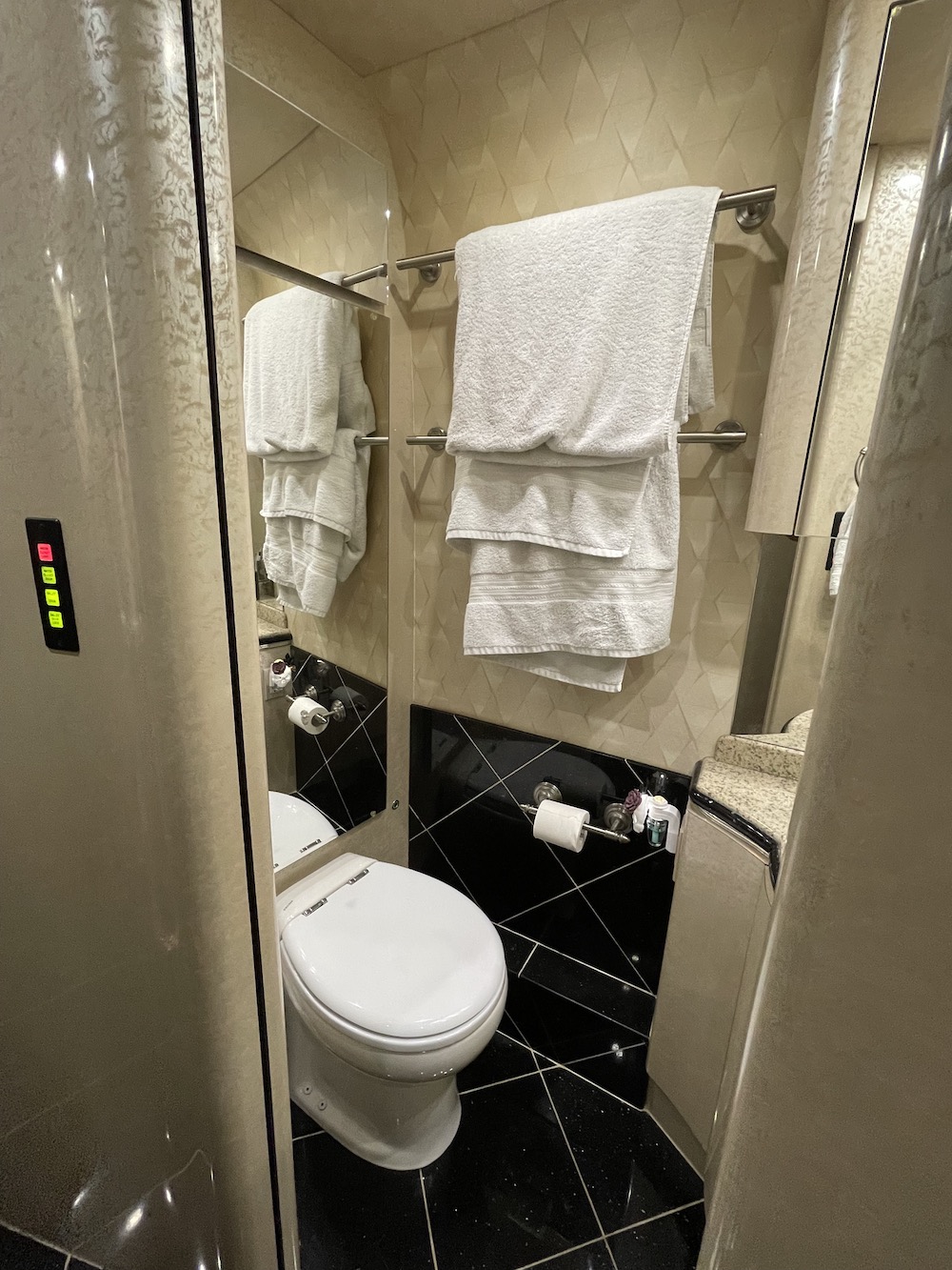 2007 Prevost Marathon XLII For Sale