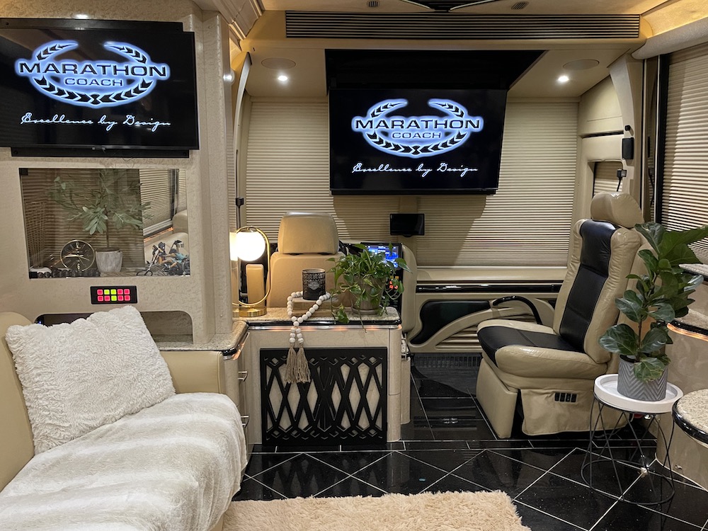 2007 Prevost Marathon XLII For Sale