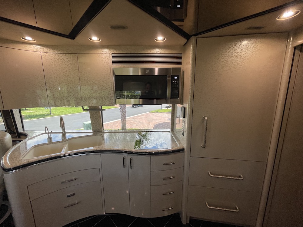 2007 Prevost Marathon XLII For Sale