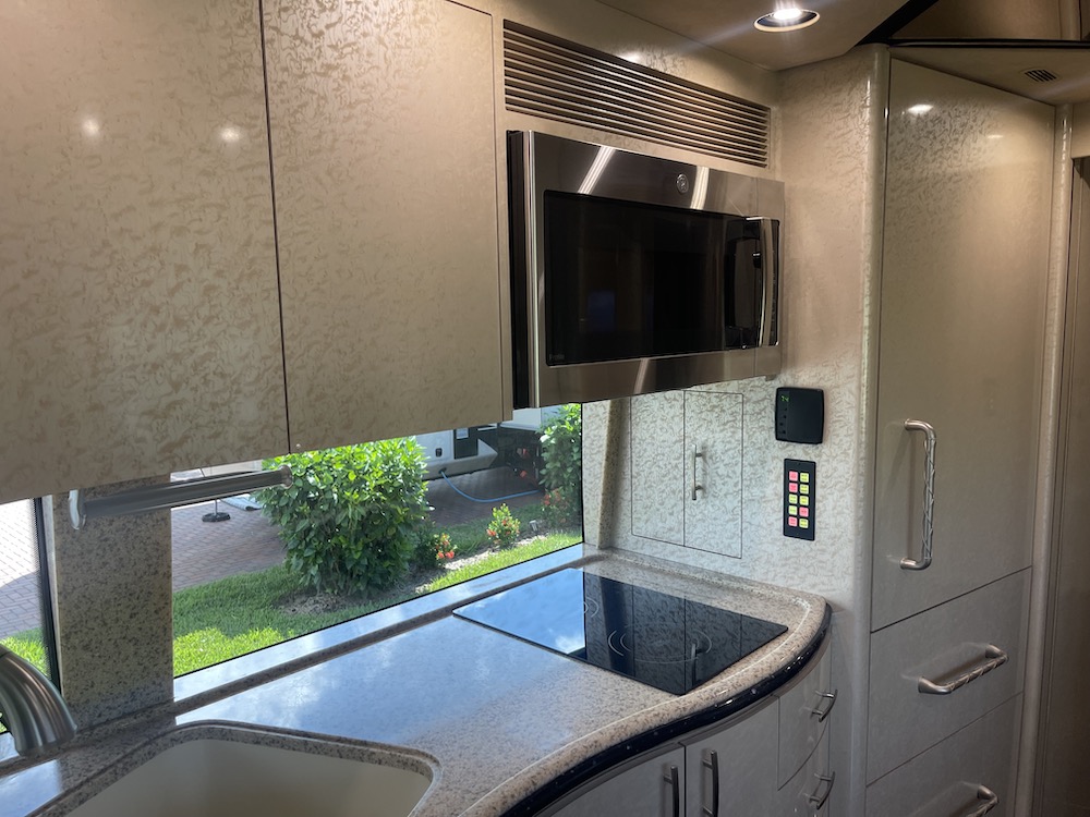 2007 Prevost Marathon XLII For Sale