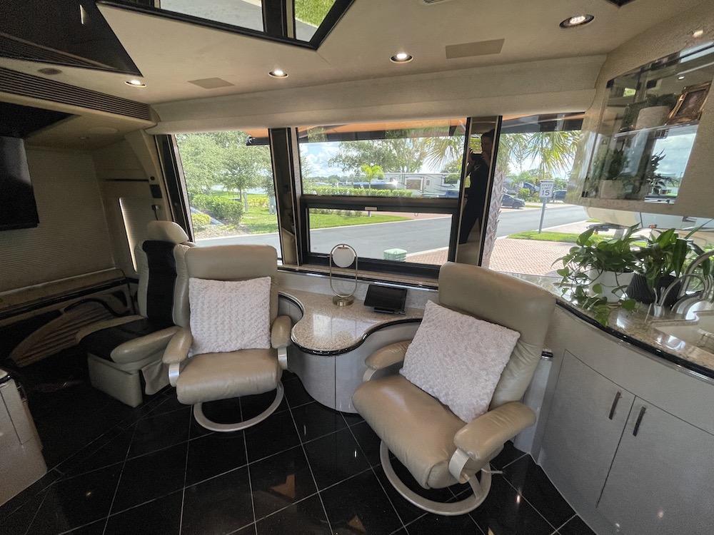 2007 Prevost Marathon XLII For Sale