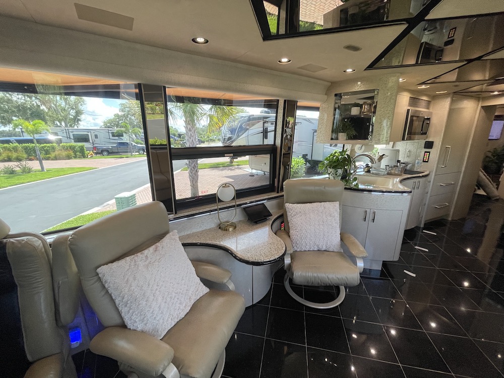 2007 Prevost Marathon XLII For Sale