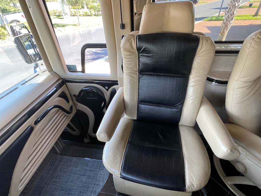 2007 Prevost Marathon XLII For Sale