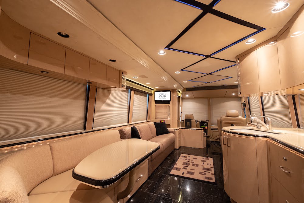 2007 Prevost Marathon XLII For Sale