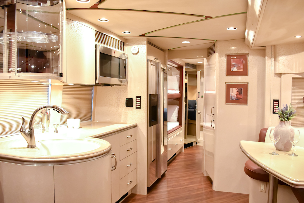 2007 Prevost Marathon XLII For Sale