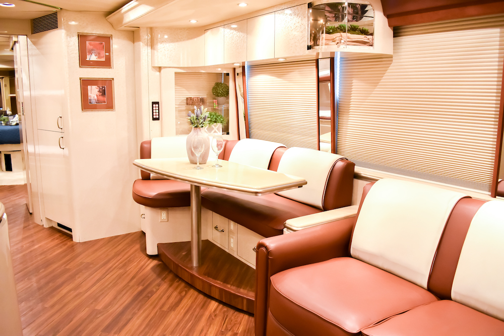 2007 Prevost Marathon XLII For Sale