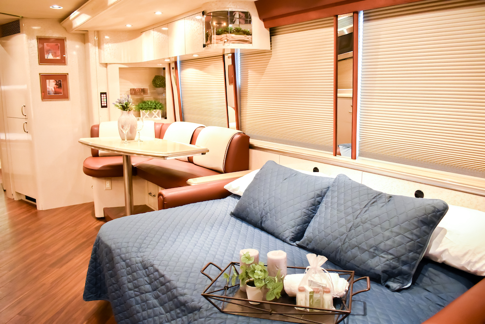 2007 Prevost Marathon XLII For Sale