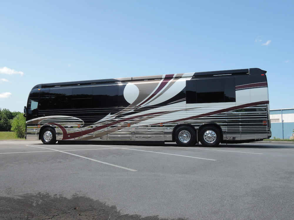 2007 Prevost Featherlite XLII For Sale