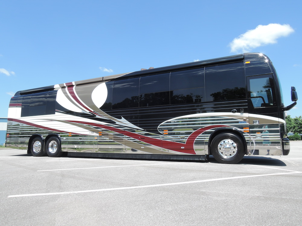 2007 Prevost Featherlite XLII For Sale