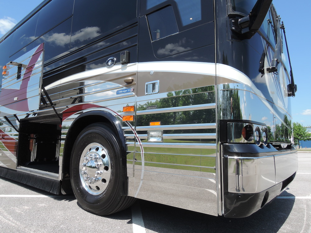 2007 Prevost Featherlite XLII For Sale