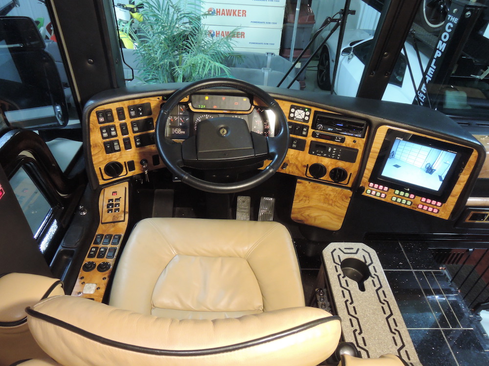 2007 Prevost Featherlite XLII For Sale