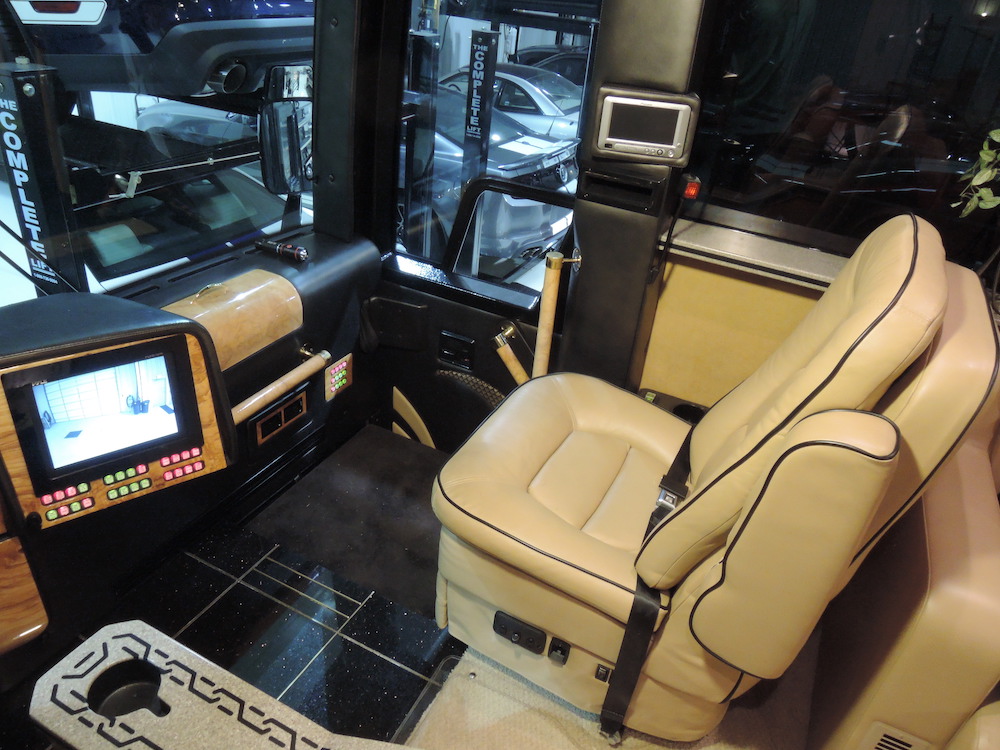 2007 Prevost Featherlite XLII For Sale