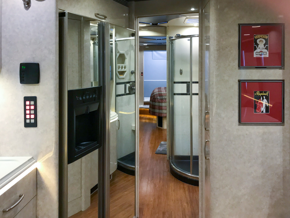 2007 Prevost Marathon XLII For Sale