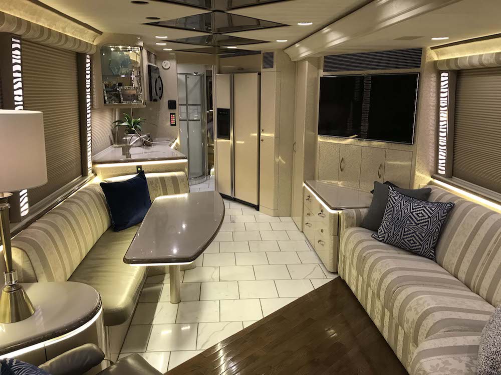 2007 Prevost Marathon XLII For Sale