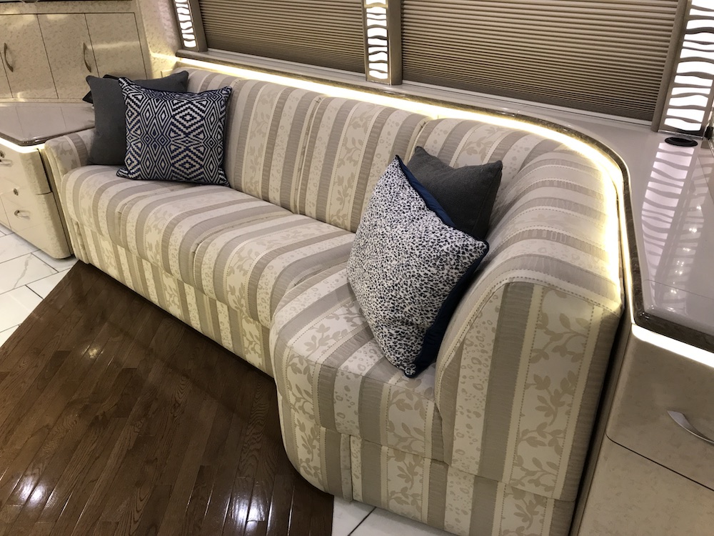 2007 Prevost Marathon XLII For Sale