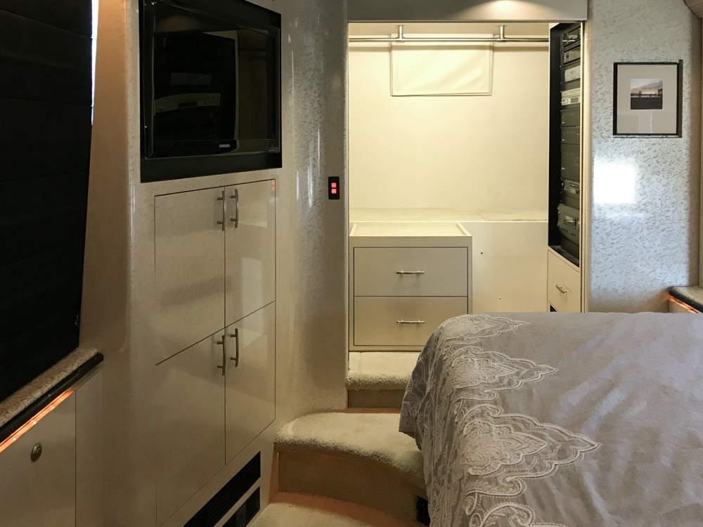 2007 Prevost Marathon XLII For Sale