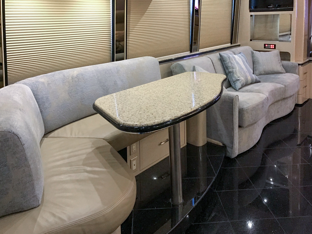 2007 Prevost Marathon XLII For Sale