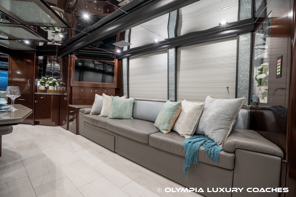 2007 Prevost Marathon XLII For Sale