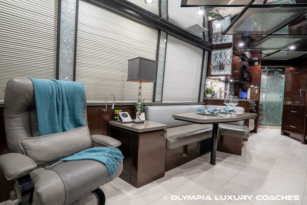 2007 Prevost Marathon XLII For Sale