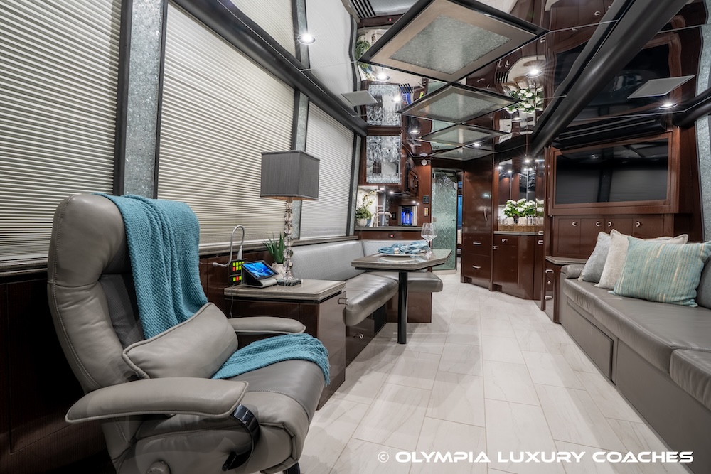 2007 Prevost Marathon XLII For Sale