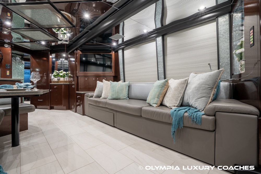 2007 Prevost Marathon XLII For Sale