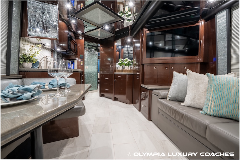 2007 Prevost Marathon XLII For Sale