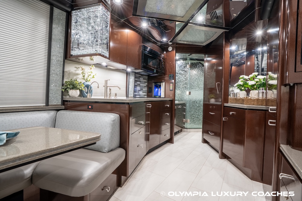 2007 Prevost Marathon XLII For Sale