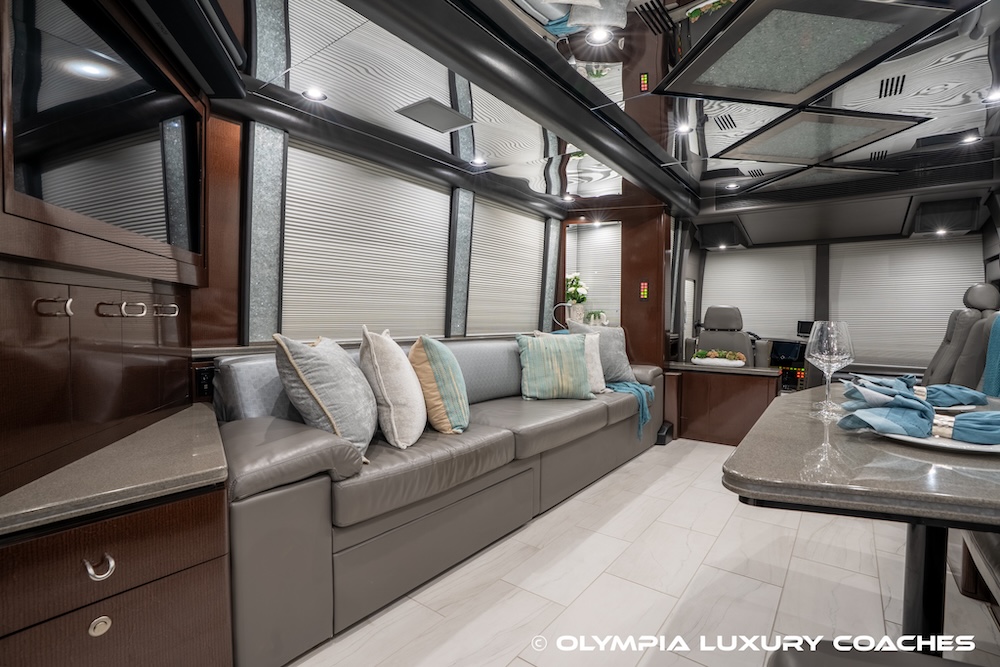 2007 Prevost Marathon XLII For Sale