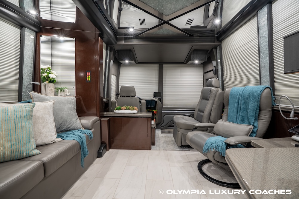 2007 Prevost Marathon XLII For Sale