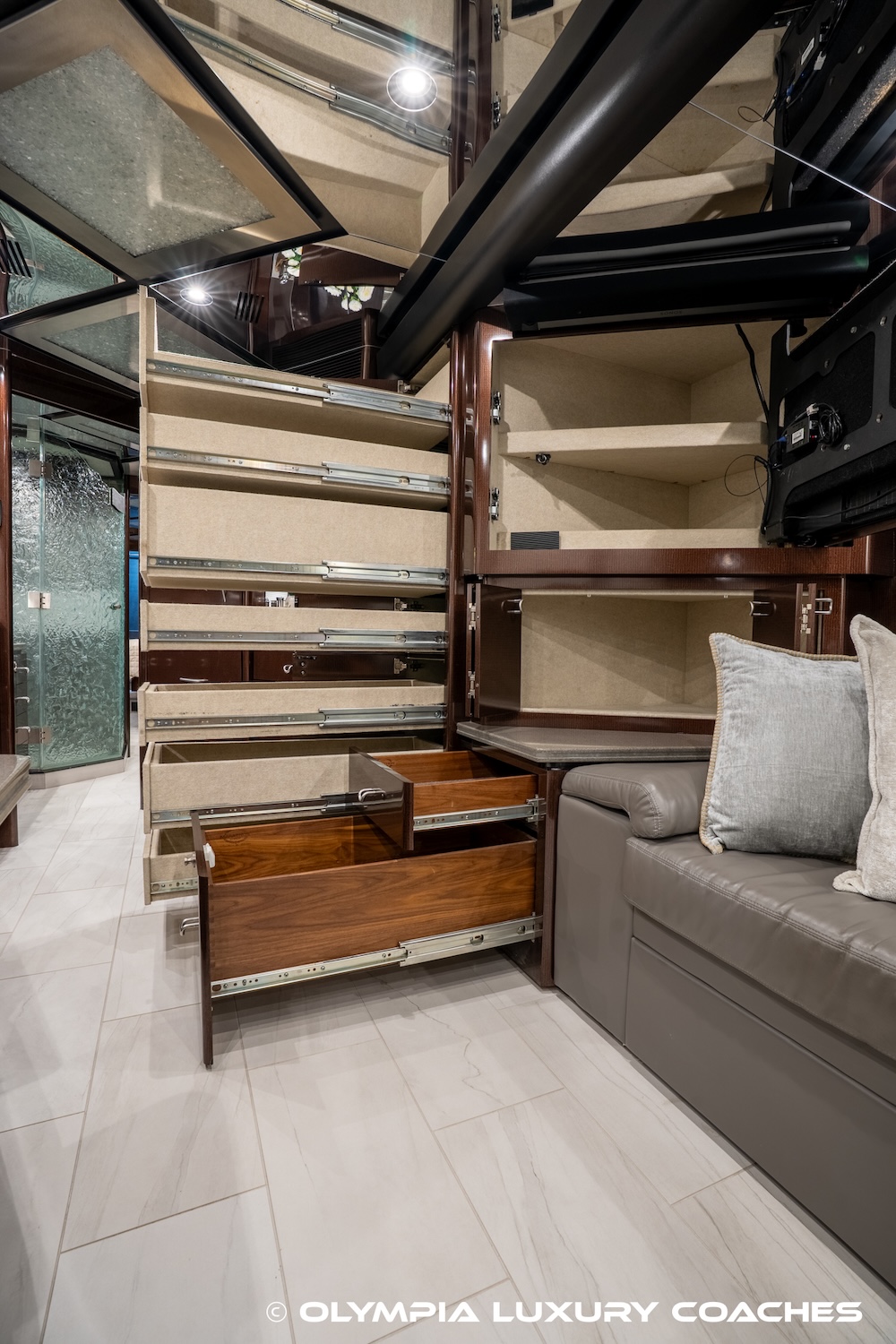 2007 Prevost Marathon XLII For Sale