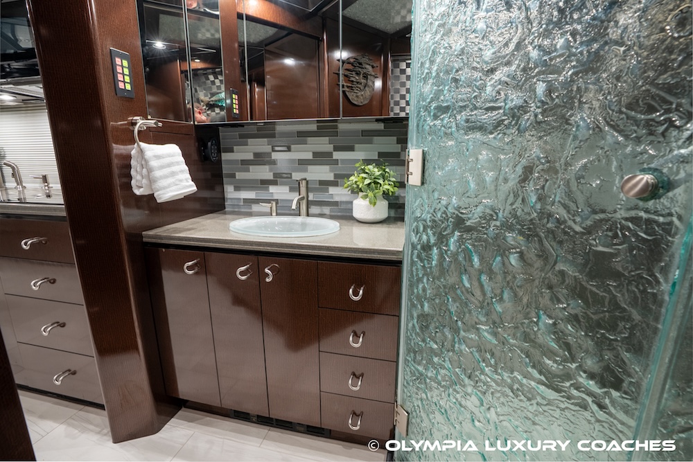 2007 Prevost Marathon XLII For Sale