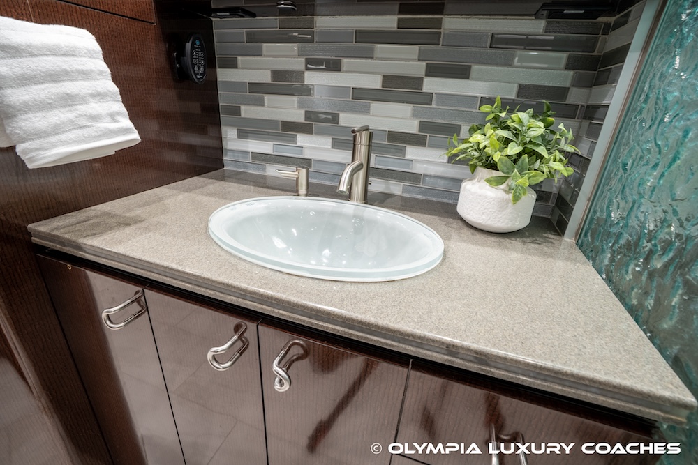 2007 Prevost Marathon XLII For Sale